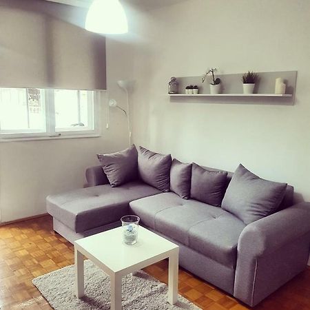 Apartman Kej Πίροτ Εξωτερικό φωτογραφία