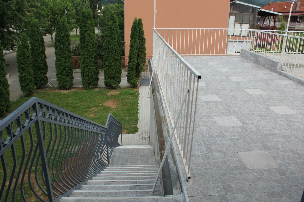 Apartman Kej Πίροτ Εξωτερικό φωτογραφία