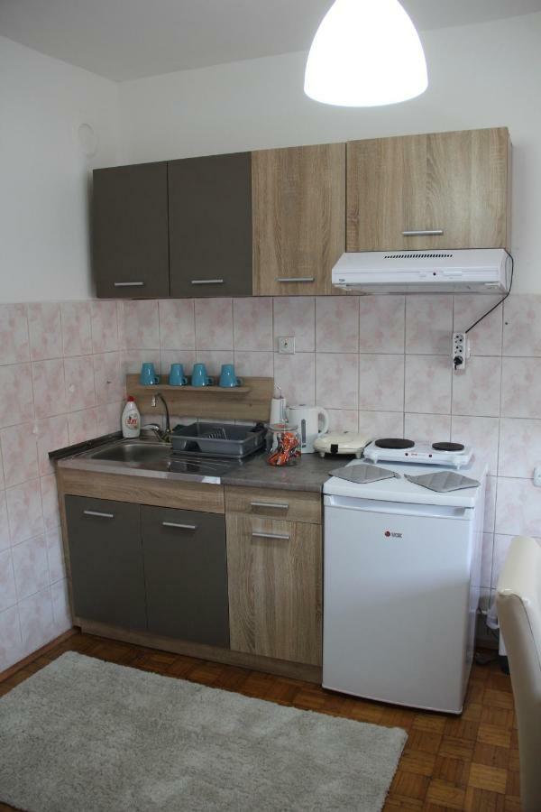 Apartman Kej Πίροτ Εξωτερικό φωτογραφία