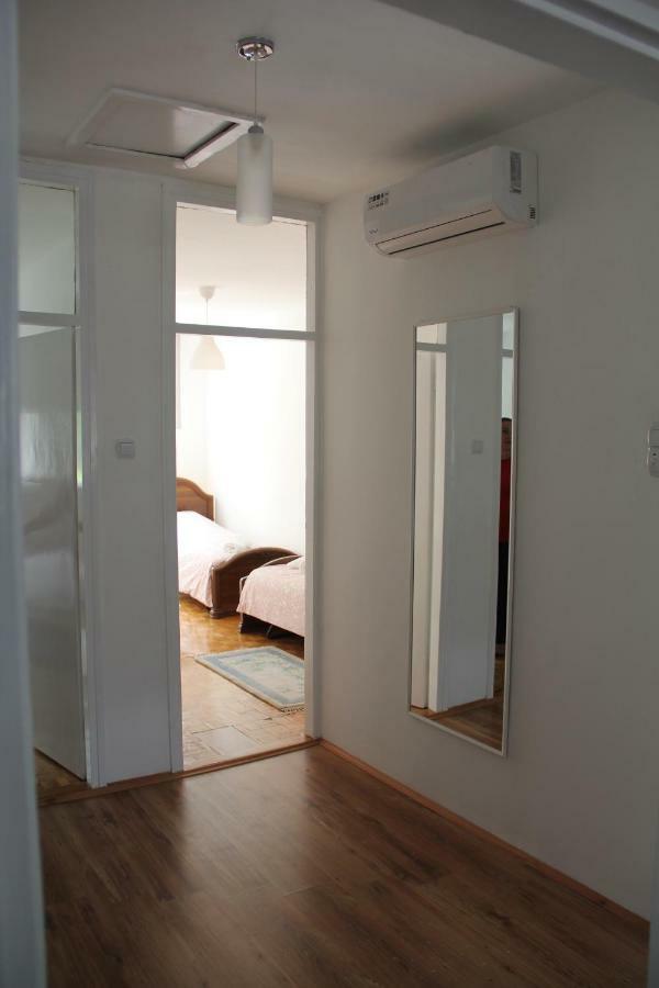 Apartman Kej Πίροτ Εξωτερικό φωτογραφία