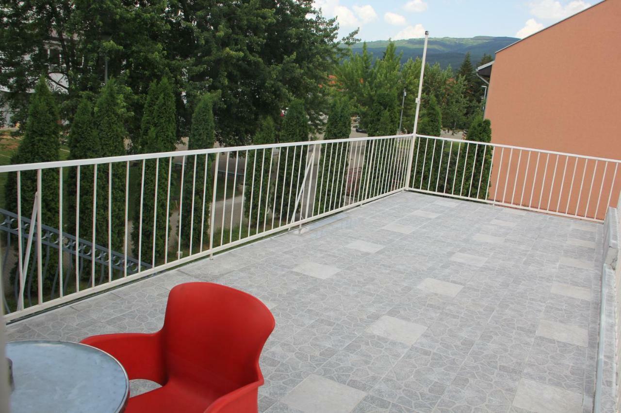 Apartman Kej Πίροτ Εξωτερικό φωτογραφία